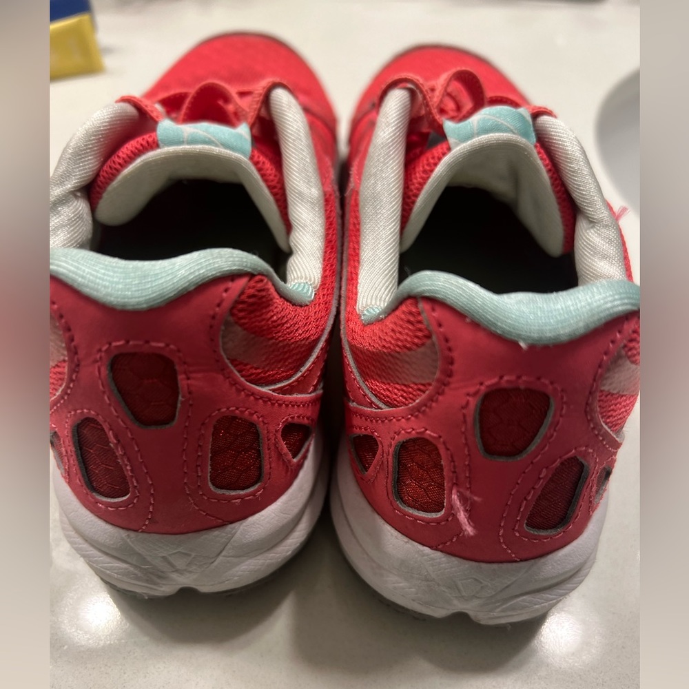 Running sneakers - Picture 3 of 5